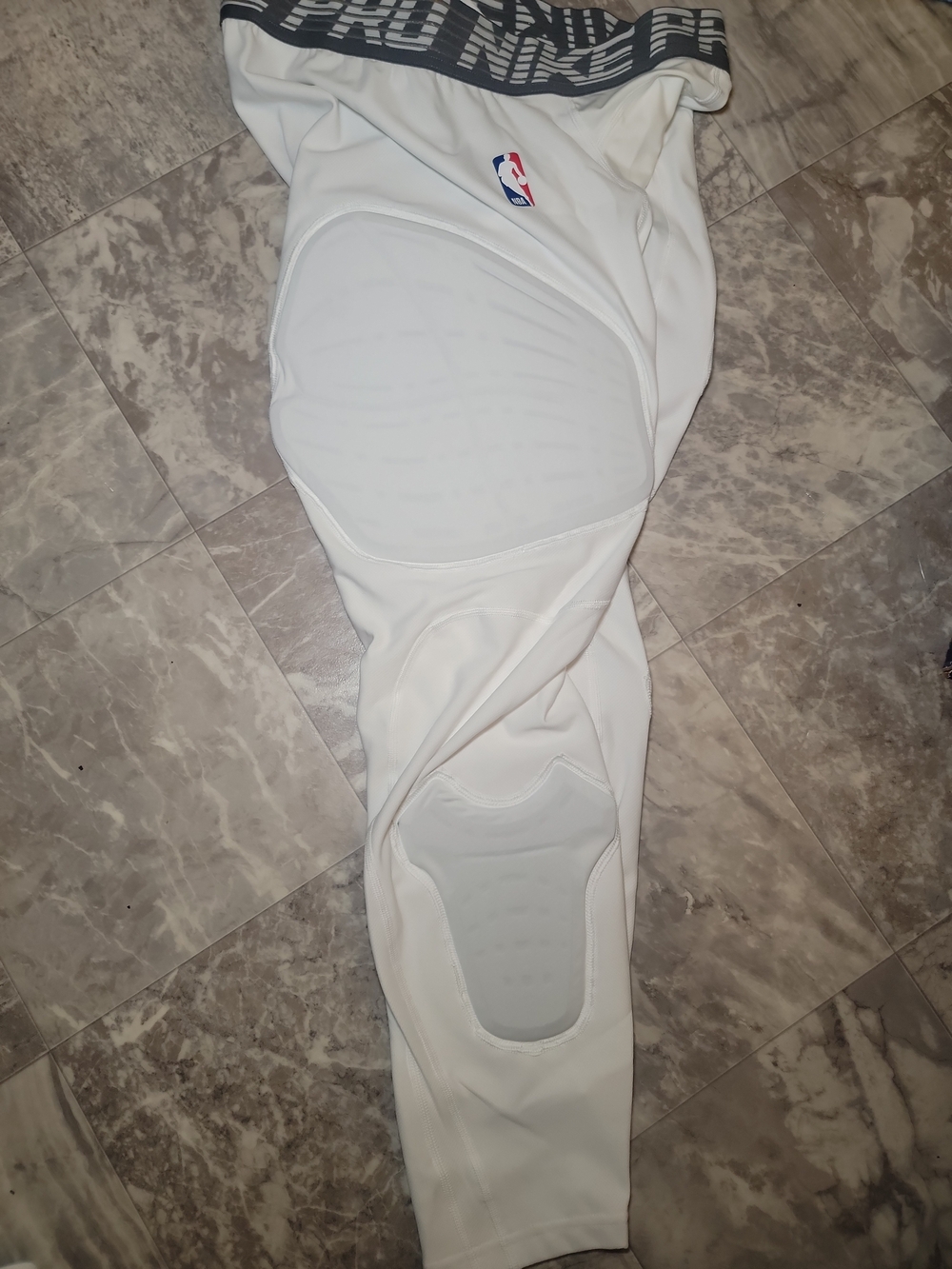 Men's Nike Pro Hyperstrong Compression NBA Basketball 3/4 Tights Tall White